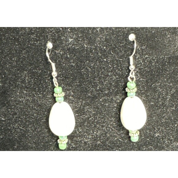 Southern Sista White And Green Beaded Dangle Pierced Earrings Ear Hooks S925 - Picture 3 of 6